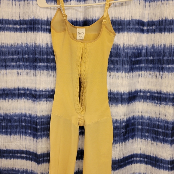 FAJAS MYD 0478 HIGH COMPRESSION HIGH BACK WITH HOOKS - Picture 2 of 8